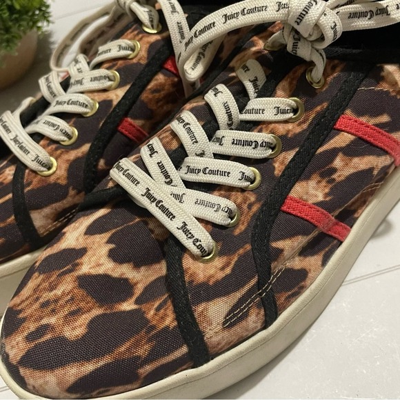 Juicy Couture Leopard Cheetah Animal Print Lace Up Platform Sneakers Women’s 8.5 - Picture 3 of 12